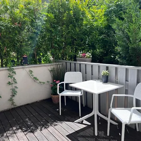 Costa Apartment *